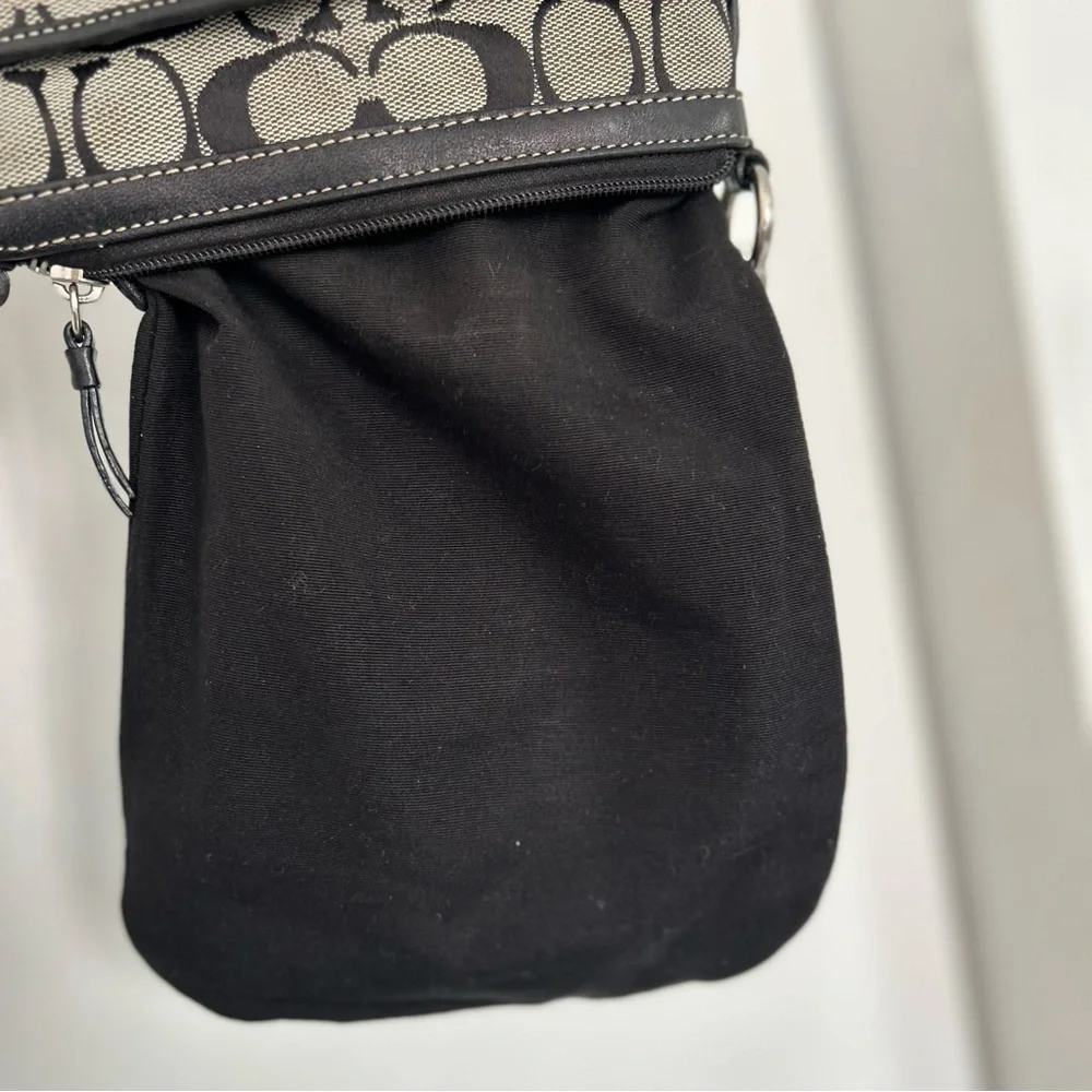 Coach black crossbody purse - Picture 6 of 10
